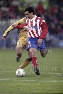 Partido de Liga 1ª División entre ATLÉTICO DE MADRID-DEPORTIVO DE LA CORUÑA, Madrid 2003.