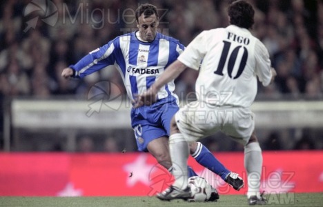 Partido de Liga 1ª División entre REAL MADRID-DEPORTIVO DE LA CORUÑA, Madrid 2003.