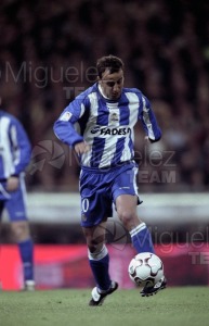 Partido de Liga 1ª División entre REAL MADRID-DEPORTIVO DE LA CORUÑA, Madrid 2003.