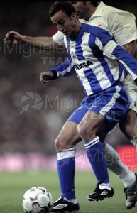 Partido de Liga 1ª División entre REAL MADRID-DEPORTIVO DE LA CORUÑA, Madrid 2003.