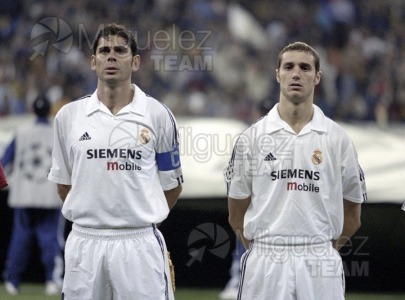 Partido de Liga de Campeones entre REAL MADRID-AEK DE ATENAS, Madrid 2002.