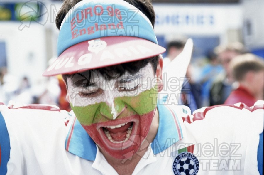 Partido 1ª Fase de la EUROCOPA-1996 entre BULGARIA-ESPAÑA en el estadio ELLAN ROAD DE LEEDS (INGLATERRRA). 1996