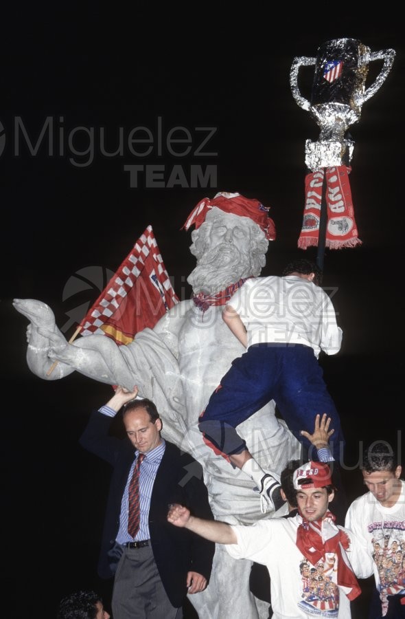 Último partido de Liga 1ª División entre ATLÉTICO DE MADRID-ALBACETE y celebración de la victoria (Madrid) 1996