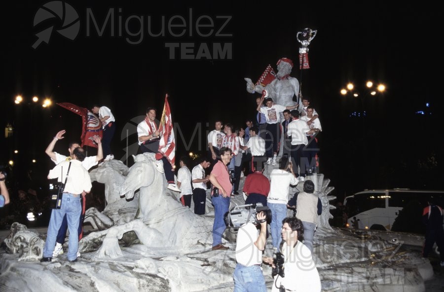 Último partido de Liga 1ª División entre ATLÉTICO DE MADRID-ALBACETE y celebración de la victoria (Madrid) 1996