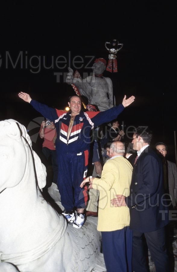 Último partido de Liga 1ª División entre ATLÉTICO DE MADRID-ALBACETE y celebración de la victoria (Madrid) 1996