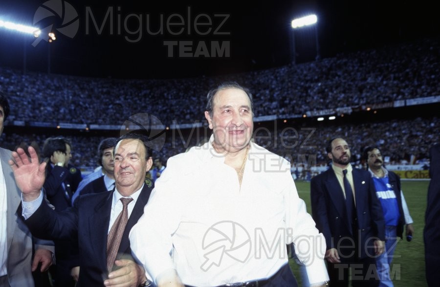 Último partido de Liga 1ª División entre ATLÉTICO DE MADRID-ALBACETE y celebración de la victoria (Madrid) 1996