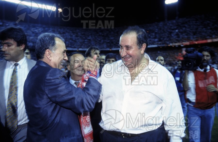 Último partido de Liga 1ª División entre ATLÉTICO DE MADRID-ALBACETE y celebración de la victoria (Madrid) 1996