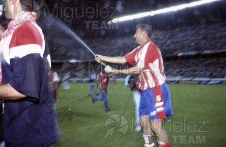 Último partido de Liga 1ª División entre ATLÉTICO DE MADRID-ALBACETE y celebración de la victoria (Madrid) 1996