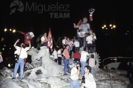 Último partido de Liga 1ª División entre ATLÉTICO DE MADRID-ALBACETE y celebración de la victoria (Madrid) 1996