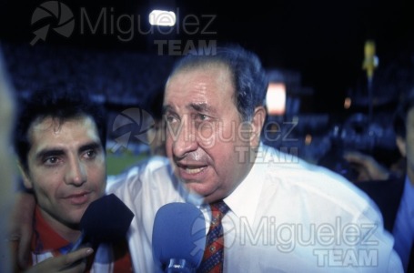 Último partido de Liga 1ª División entre ATLÉTICO DE MADRID-ALBACETE y celebración de la victoria (Madrid) 1996