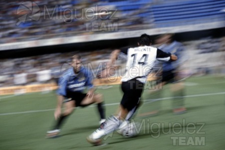 Partido de fútbol amistoso entre VALENCIA-REAL MADRID en el estadio Mestalla de Valencia. 2003