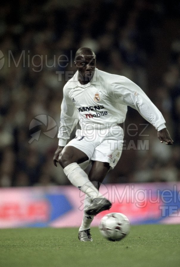 Partido de Liga 1ª División entre REAL MADRID-DEPORTIVO DE LA CORUÑA, Madrid 2003.