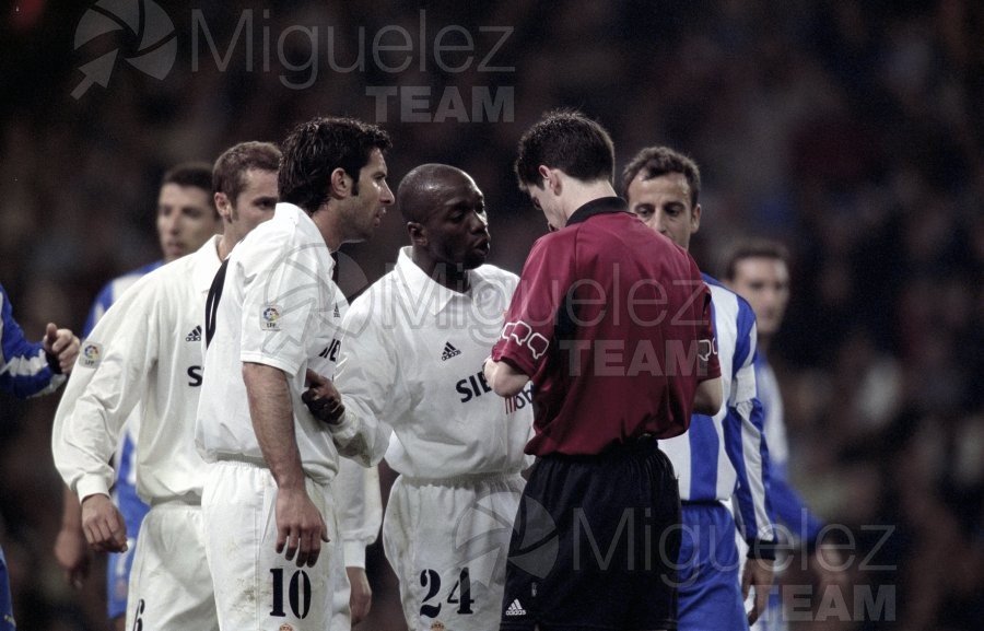 Partido de Liga 1ª División entre REAL MADRID-DEPORTIVO DE LA CORUÑA, Madrid 2003.