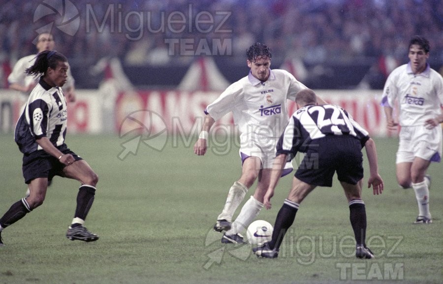 FINAL CHAMPIONS LEAGE (Liga de Campeones) en Amsterdam (Holanda) entre el REAL MADRID-JUVENTUS. 1998