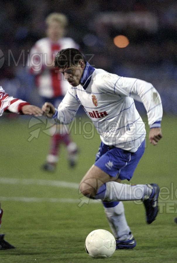Partido de Liga 1ª División entre ATLÉTICO DE MADRID-REAL ZARAGOZA en el Vicente Calderón de Madrid. 2000