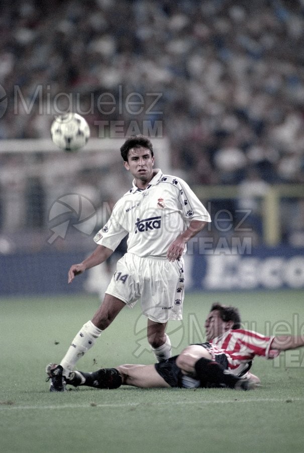 FUTBOL: Encuentro liga 1ª División entre REAL MADRID-ATHLETIC DE BILBAO en el estadio Santiago Bernabéu (Madrid). 1995