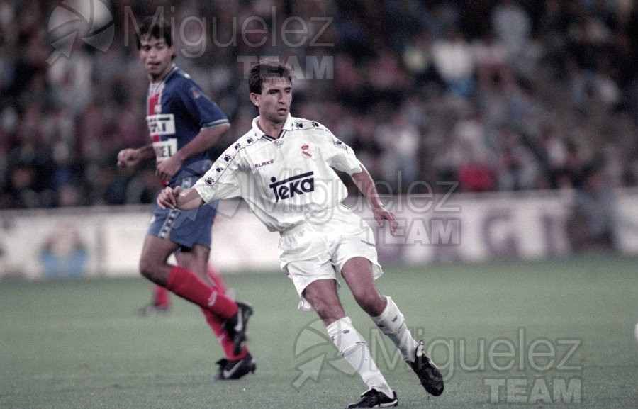 Partido amistoso entre REAL MADRID-PARÍS SAINT GERMAIN en el Santiago Bernabéu (Madrid). Homenaje de la muerte del jugador JUANITO 1994