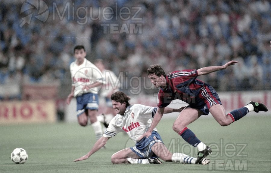 Encuentro de Liga 1ª División entre el REAL ZARAGOZA-BARCELONA en el Campo de La Romareda de Zaragoza. 1995