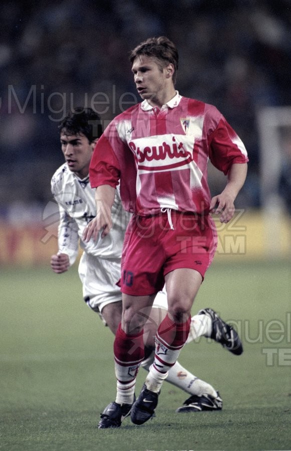 Partido de Liga 1ª División entre REAL MADRID-COMPOSTELA en el estadio Santiago Bernabéu (Madrid). 1997