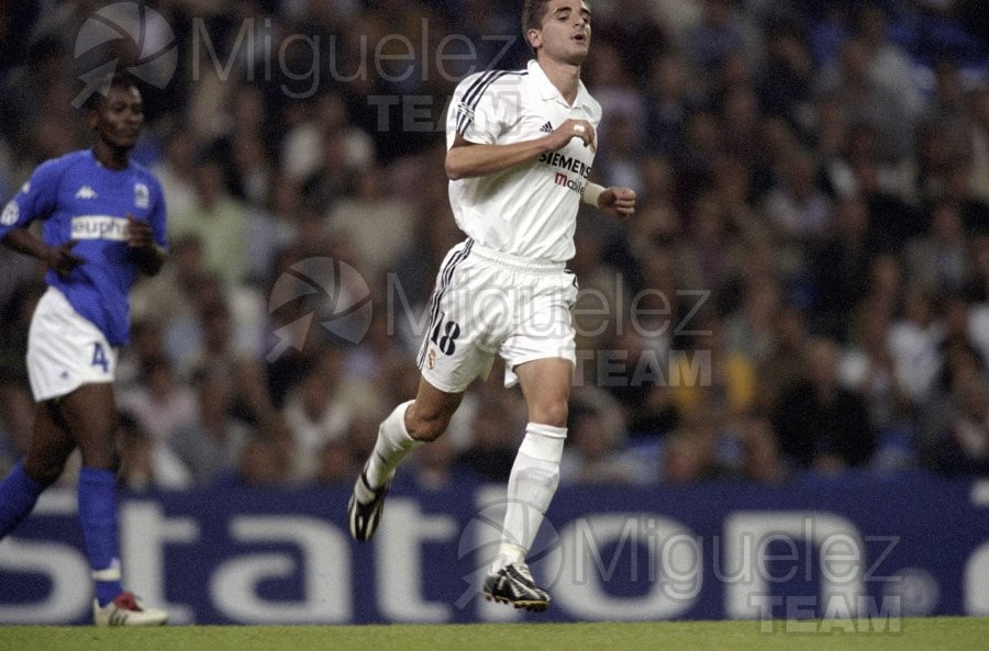 Partido de Champions League entre REAL MADRID-GENK (BÉLGICA) en el Santiago Bernabéu de Madrid. 2002