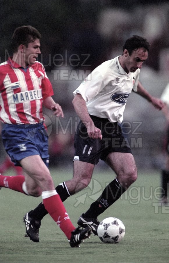Partido de Liga 1ª División entre ATLÉTICO DE MADRID-VALENCIA en el estadio Vicente Calderón (Madrid). 1996