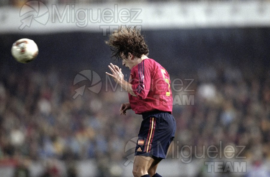 Partido Internacional de Clasificación para la Eurocopa de Portugal 2004 entre ESPAÑA-NORUEGA, Valencia 2003.