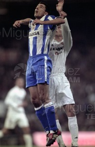 Partido de Liga 1ª División entre REAL MADRID-DEPORTIVO DE LA CORUÑA, Madrid 2003.