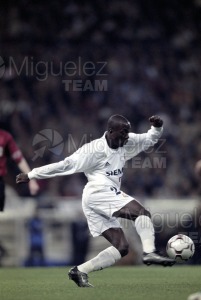 Partido de Liga 1ª División entre REAL MADRID-DEPORTIVO DE LA CORUÑA, Madrid 2003.