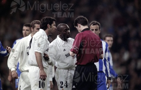 Partido de Liga 1ª División entre REAL MADRID-DEPORTIVO DE LA CORUÑA, Madrid 2003.