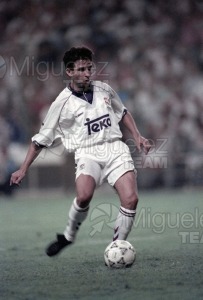 Trofeo SANTIAGO BERNABÉU en el campo del Madrid entre los equipos REAL MADRID e INTER DE MILAN. 1993