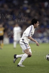 Partido de Liga de Campeones entre REAL MADRID-AEK DE ATENAS, Madrid 2002.