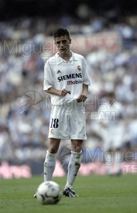 Partido de Liga 1ª División entre REAL MADRID-DEPORTIVO ALAVÉS, Madrid 2002.