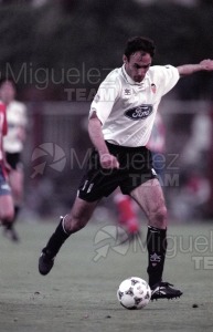Partido de Liga 1ª División entre ATLÉTICO DE MADRID-VALENCIA en el estadio Vicente Calderón (Madrid). 1996