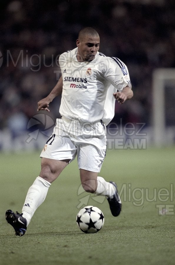 Partido Internacional de Liga de Campeones entre REAL MADRID-JUVENTUS, Madrid 2003.