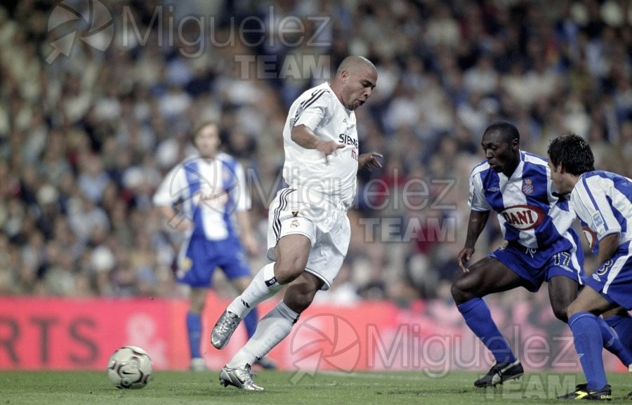 Partido de Liga 1ª División entre REAL MADRID-ESPANYOL, Madrid 2003.