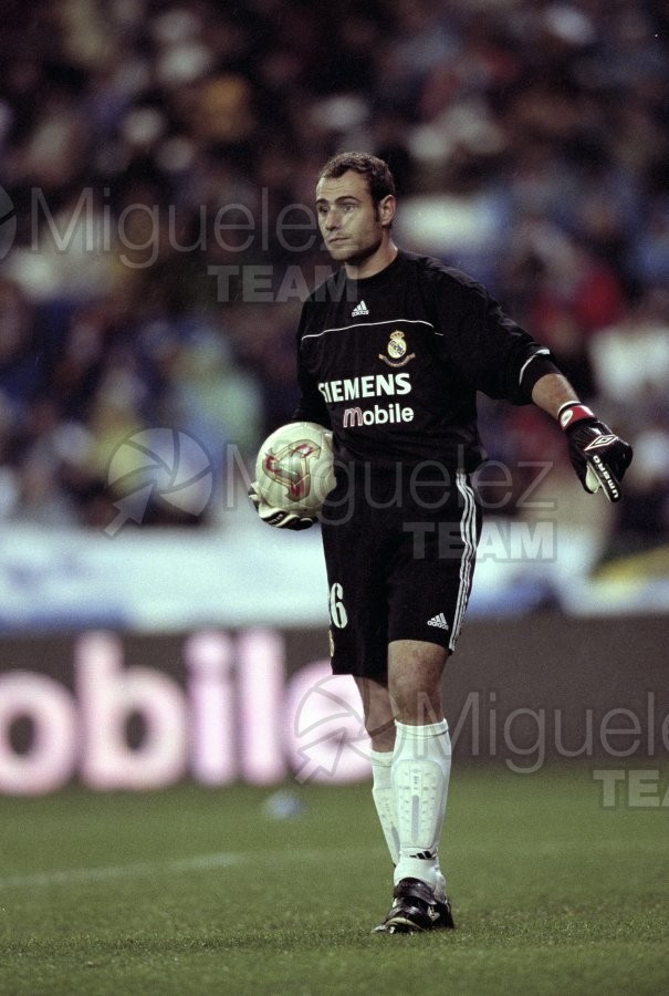 Partido amistoso entre REAL MADRID-SELECCION MUNDIAL, Madrid 2002.