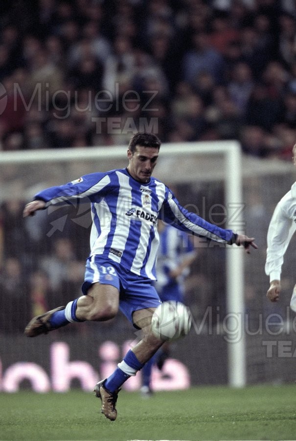 Partido de Liga 1ª División entre REAL MADRID-DEPORTIVO DE LA CORUÑA, Madrid 2003.