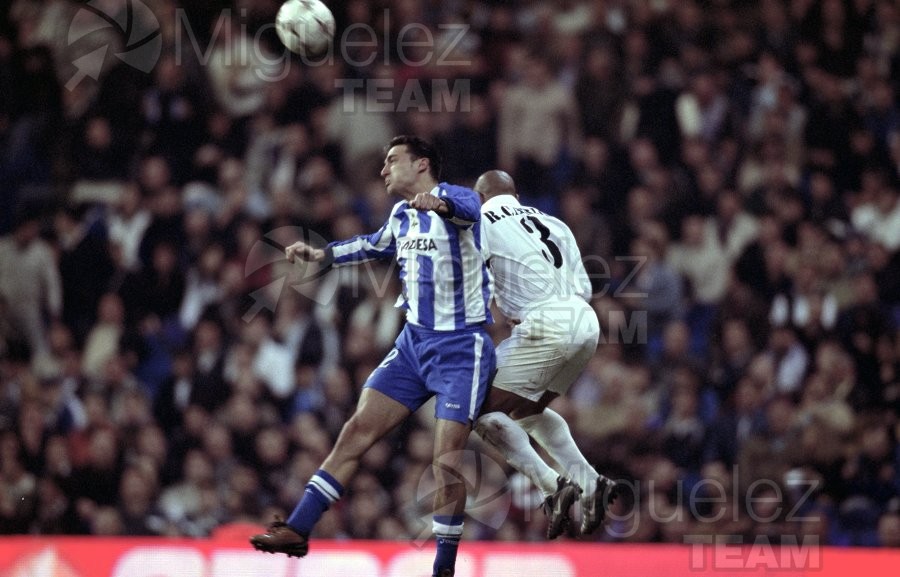 Partido de Liga 1ª División entre REAL MADRID-DEPORTIVO DE LA CORUÑA, Madrid 2003.