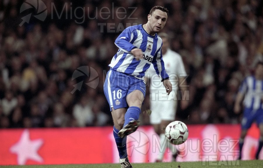 Partido de Liga 1ª División entre REAL MADRID-DEPORTIVO DE LA CORUÑA, Madrid 2003.