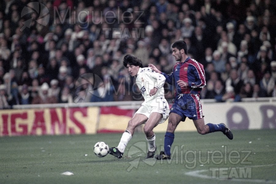 Partido de Liga 1ª División entre REAL MADRID-BARCELONA en el estadio Santiago Bernabéu de Madrid. 1995