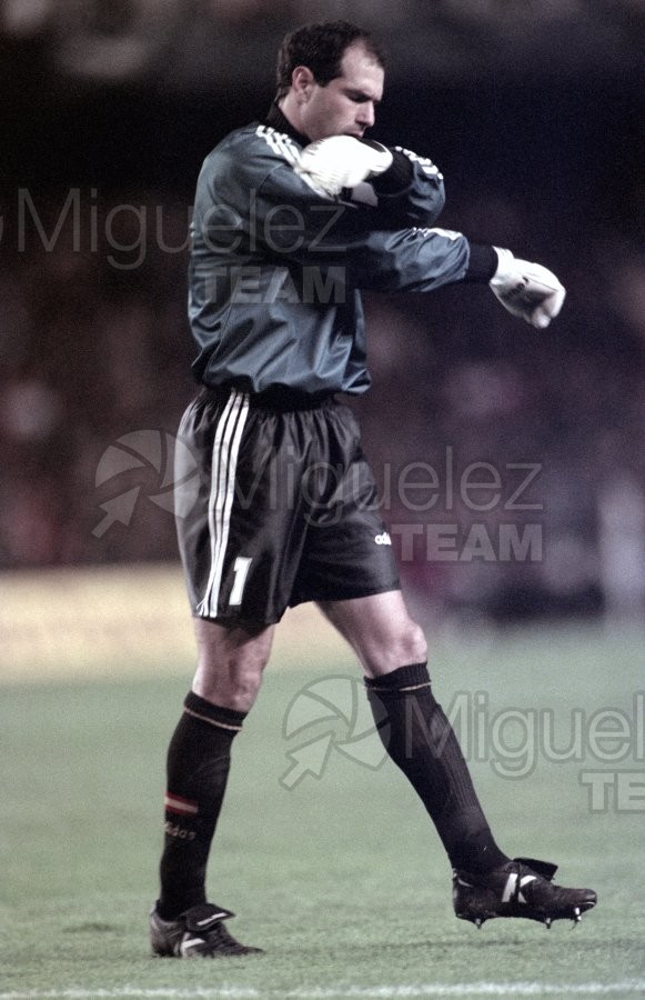 Partido Internacional de Clasificación para el MUNDIAL de Francia-1998 entre ESPAÑA-YUGOSLAVIA (Valencia) 1996.