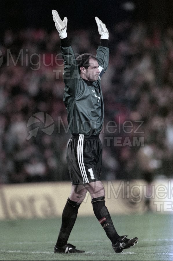 Partido Internacional de Clasificación para el MUNDIAL de Francia-1998 entre ESPAÑA-YUGOSLAVIA (Valencia) 1996.