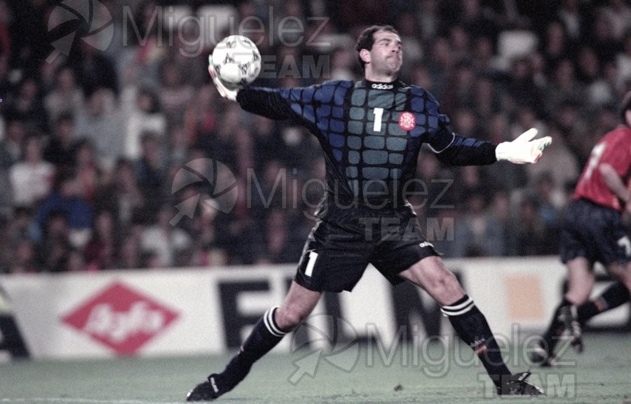 Partido amistoso entre ESPAÑA-CROACIA, en el Campo Luis Casanova de Valencia. 1994