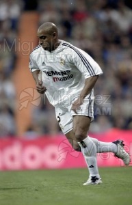 Partido de Liga 1ª División entre REAL MADRID-ESPANYOL, Madrid 2003.