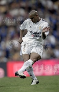 Partido de Liga 1ª División entre REAL MADRID-ESPANYOL, Madrid 2003.