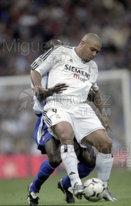 Partido de Liga 1ª División entre REAL MADRID-ESPANYOL, Madrid 2003.