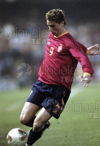 Partido Internacional de Clasificación para la Eurocopa de Portugal 2004 entre ESPAÑA-NORUEGA, Valencia 2003.