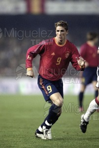 Partido Internacional de Clasificación para la Eurocopa de Portugal 2004 entre ESPAÑA-NORUEGA, Valencia 2003.