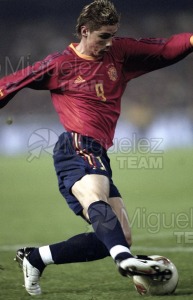 Partido Internacional de Clasificación para la Eurocopa de Portugal 2004 entre ESPAÑA-NORUEGA, Valencia 2003.