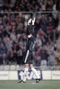 Partido amistoso entre las selecciónes de ESPAÑA-SUECIA en el estadio Balaidos de Vigo (Pontevedra). 1998